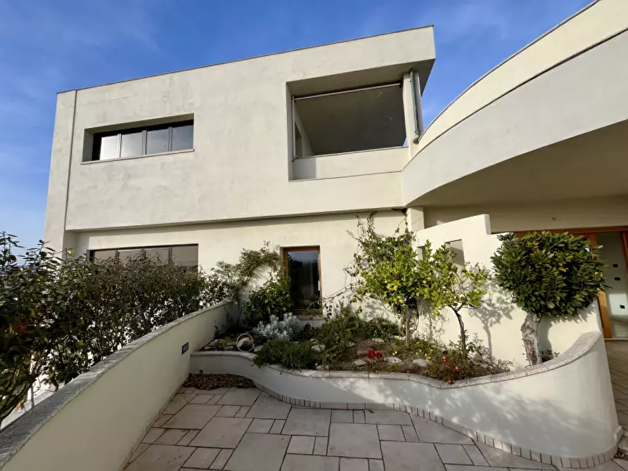 Immagine 76 di Attico in vendita  in VIA ROMA 141 a Olbia