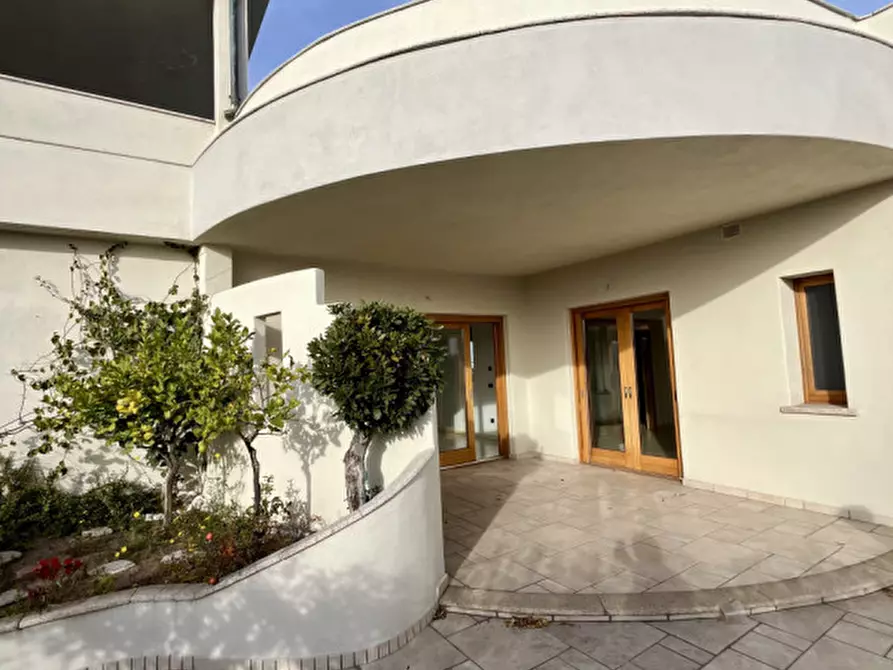 Immagine 77 di Attico in vendita  in VIA ROMA 141 a Olbia