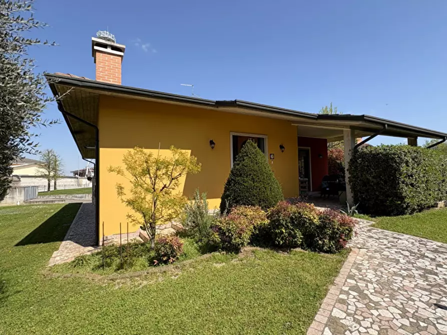 Immagine 1 di Casa indipendente in vendita  in Via Attilio Bernardi a Arcole