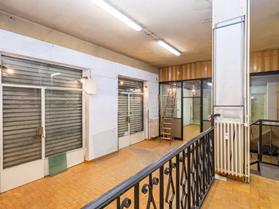 Immagine 12 di Negozio in vendita  in Corso Casale 442 a Torino
