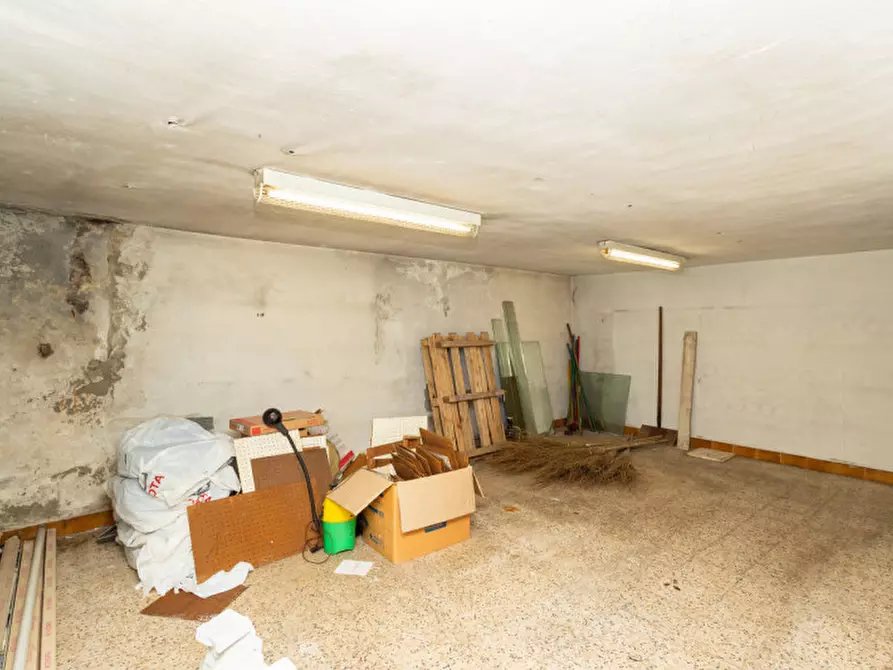 Immagine 15 di Negozio in vendita  in Corso Casale 442 a Torino