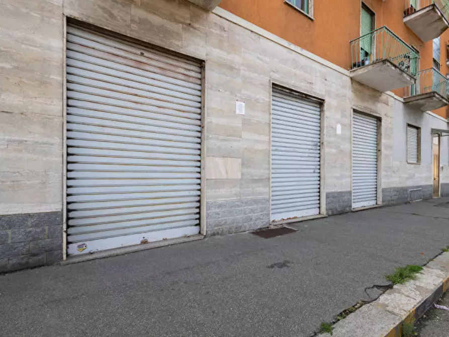 Immagine 18 di Negozio in vendita  in Corso Casale 442 a Torino