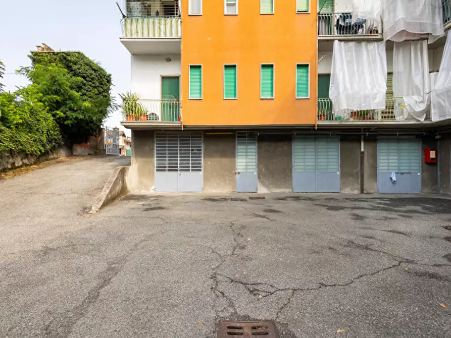 Immagine 19 di Negozio in vendita  in Corso Casale 442 a Torino