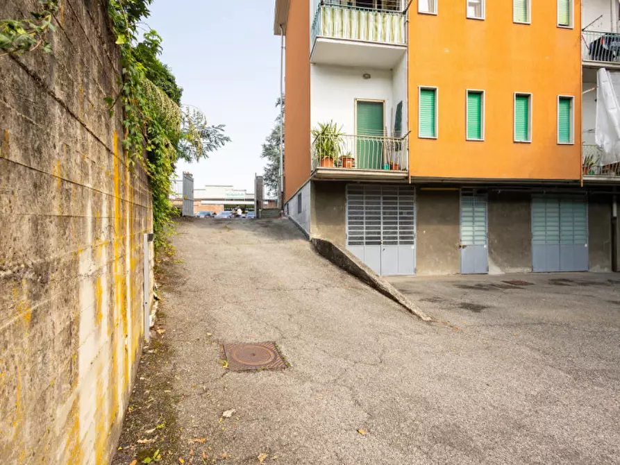 Immagine 20 di Negozio in vendita  in Corso Casale 442 a Torino