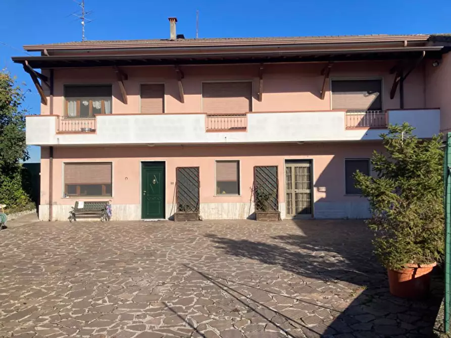 Immagine 2 di Appartamento in vendita  in VIA. VESPUCCI a Calvisano