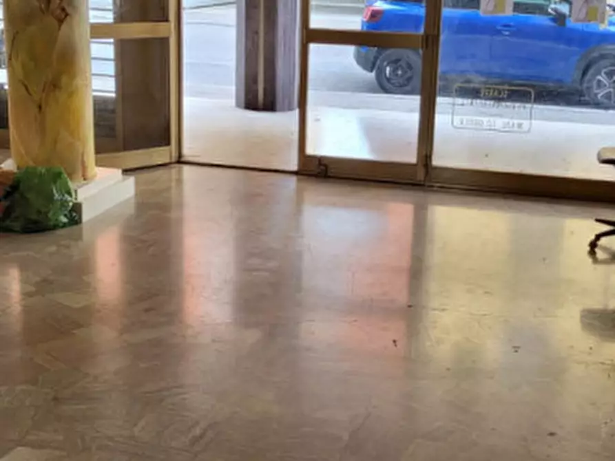 Immagine 3 di Negozio in affitto  in VIA DEL GHIRLANDAIO a Firenze