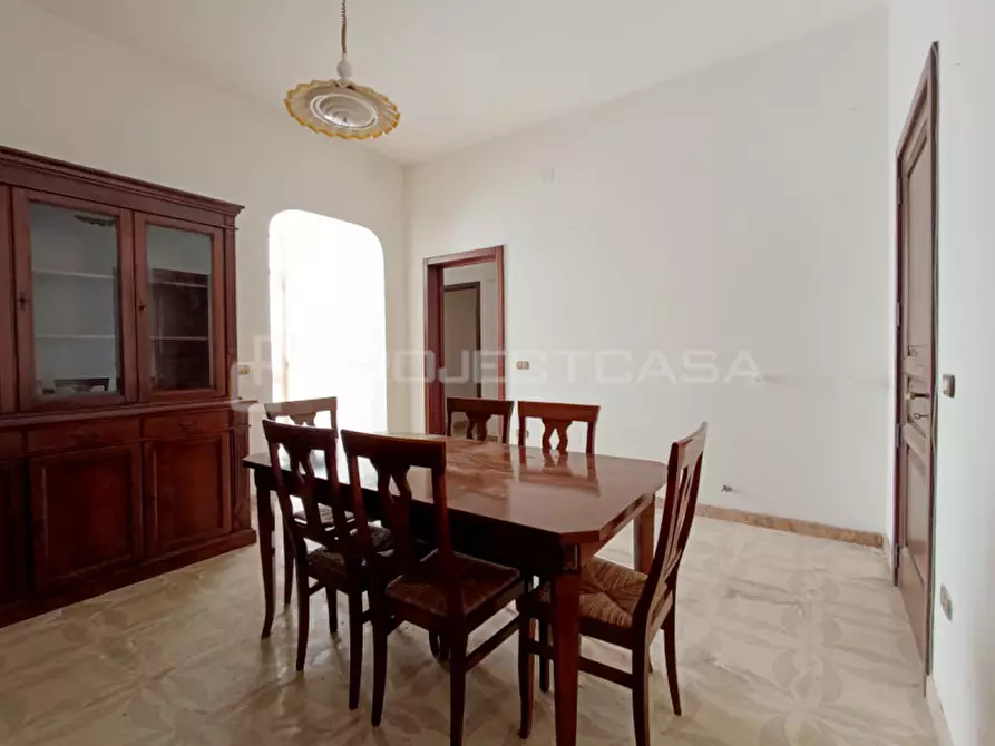 Immagine 9 di Casa indipendente in vendita  in Via Enrico De Nicola a Soleto