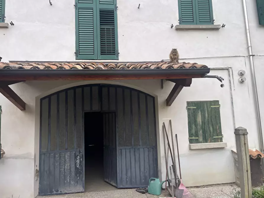 Immagine 12 di Palazzo in vendita  a Gualtieri