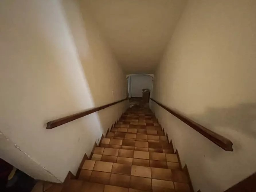 Immagine 19 di Palazzo in vendita  a Gualtieri