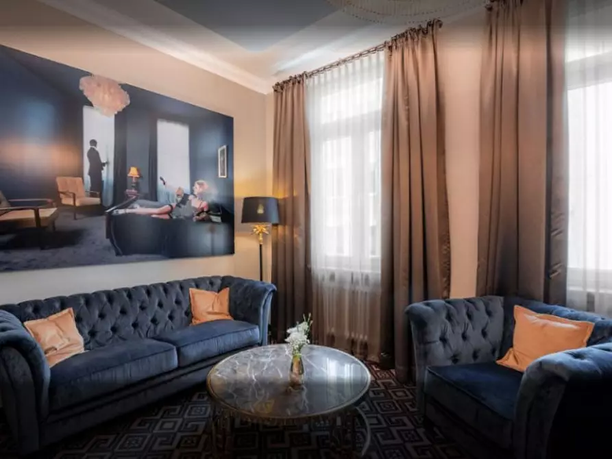 Immagine 6 di Hotel in vendita  in Via del Tritone a Roma