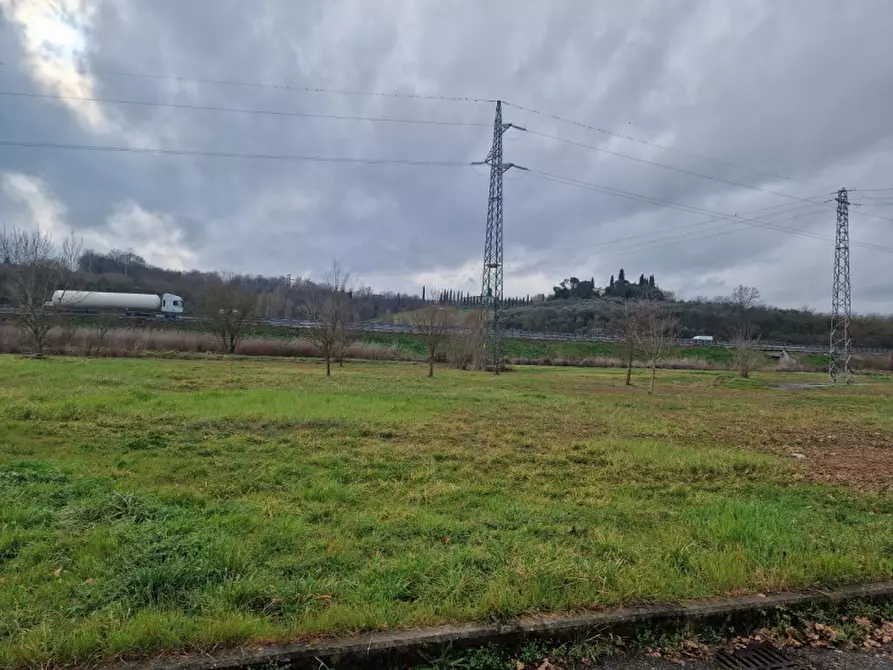 Immagine 1 di Terreno in vendita  a Foiano Della Chiana