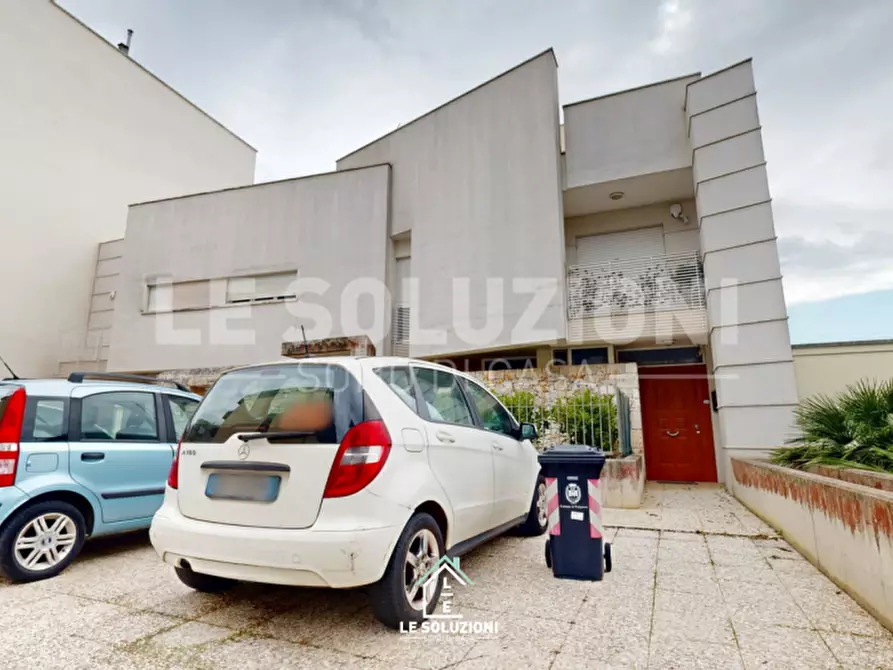 Immagine 27 di Villa in vendita  in Via Fratelli Bandiera 37/C a Putignano