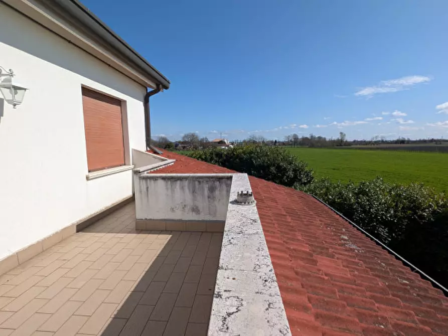 Immagine 32 di Villa in vendita  in Via della Liberazione a Godega Di Sant'urbano
