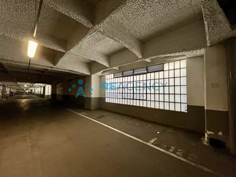 Immagine 3 di Posto auto in vendita  in Via Francesco Dassori a Genova