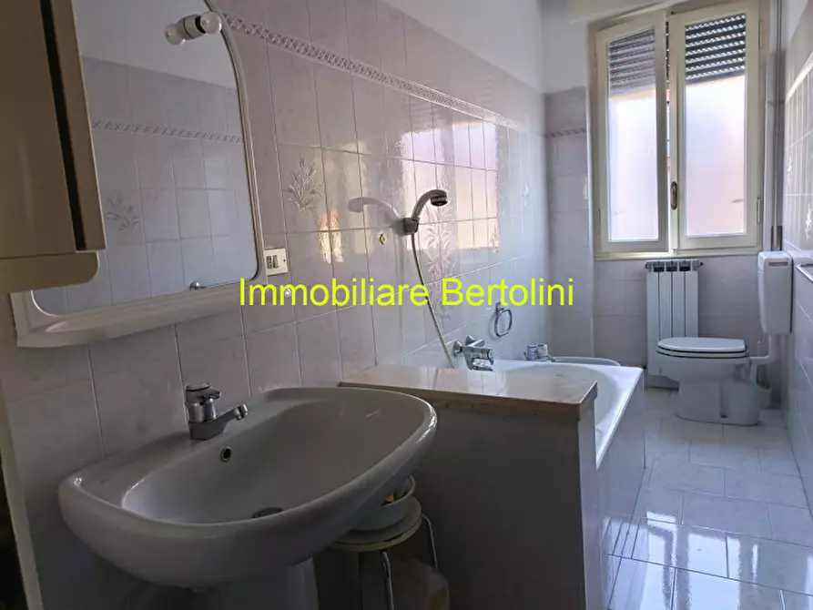 Immagine 13 di Appartamento in vendita  in VIA MARGOTTI a San Remo