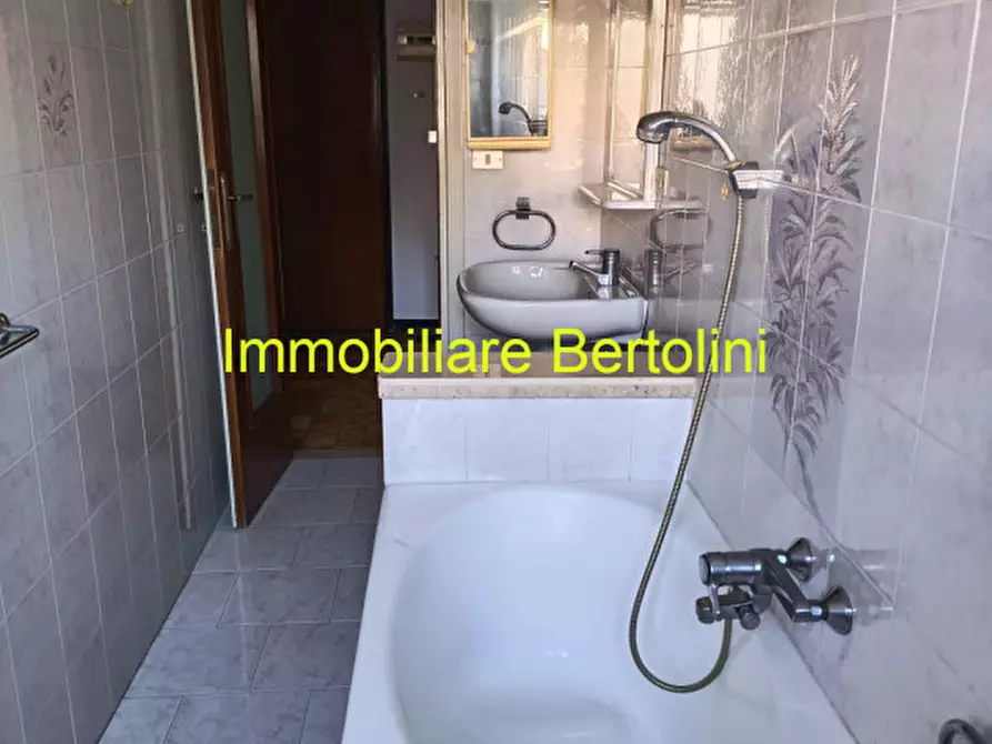 Immagine 14 di Appartamento in vendita  in VIA MARGOTTI a San Remo