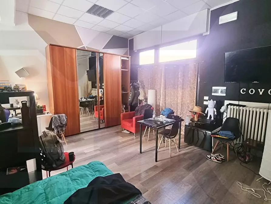 Immagine 8 di Negozio in affitto  in Via Gallo Marcucci a Faenza