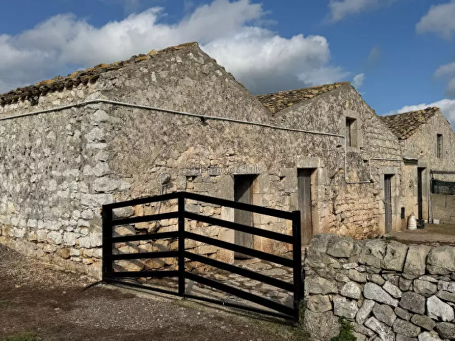 Immagine 19 di Casa indipendente in vendita  in C.da Catanzarello a Modica