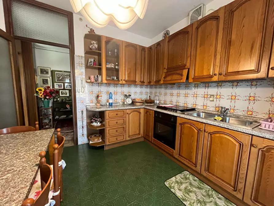 Immagine 4 di Appartamento in vendita  in via Giuseppe Giacosa a Padova