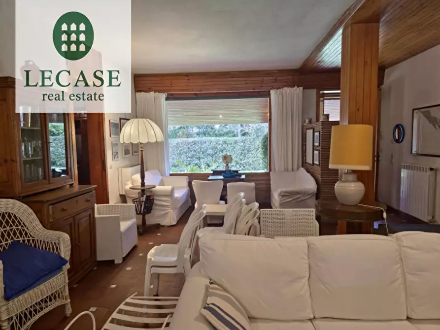 Immagine 5 di Villa in affitto  in Via Simone Martini a Forte Dei Marmi