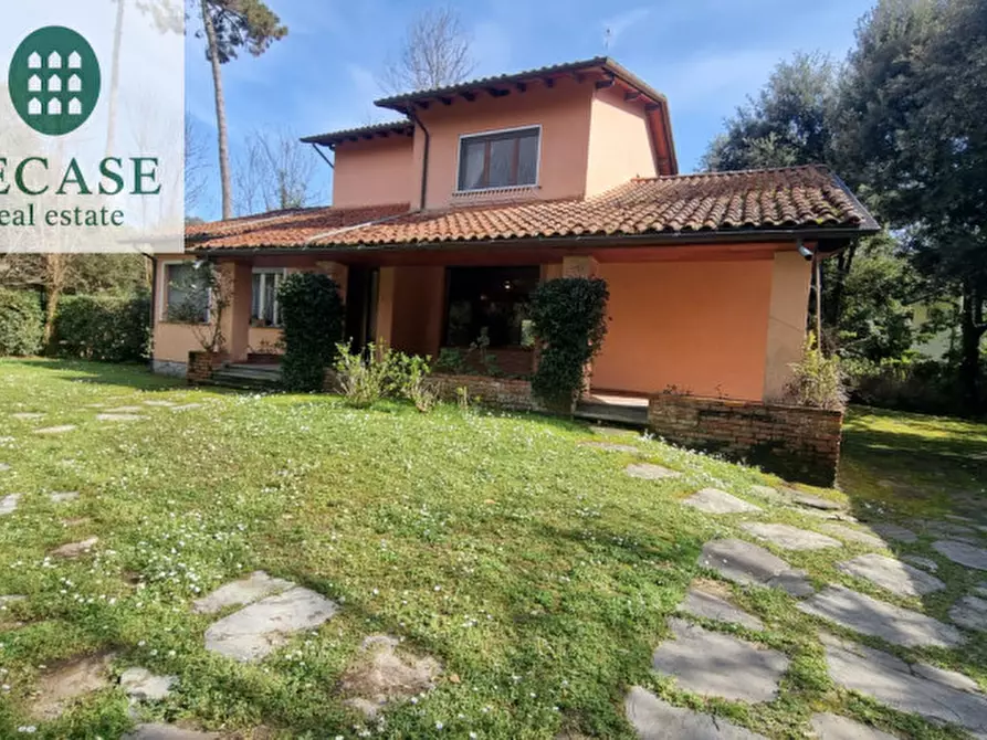 Immagine 19 di Villa in affitto  in Via Simone Martini a Forte Dei Marmi