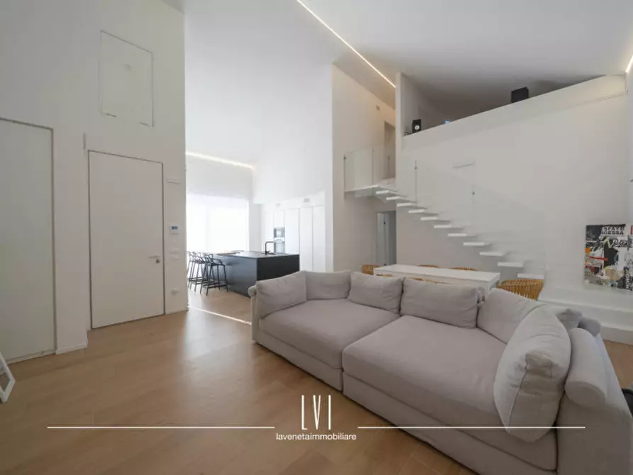 Immagine 1 di Appartamento in vendita  in Via dell'Angelo a Jesolo