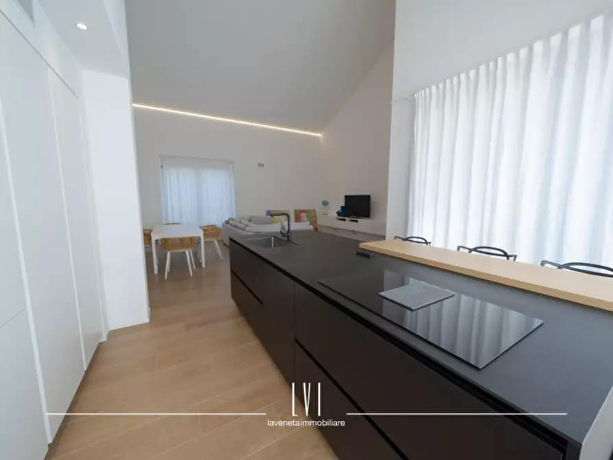 Immagine 4 di Appartamento in vendita  in Via dell'Angelo a Jesolo