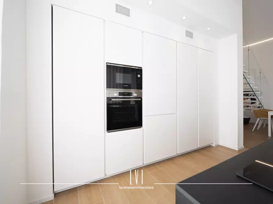 Immagine 10 di Appartamento in vendita  in Via dell'Angelo a Jesolo