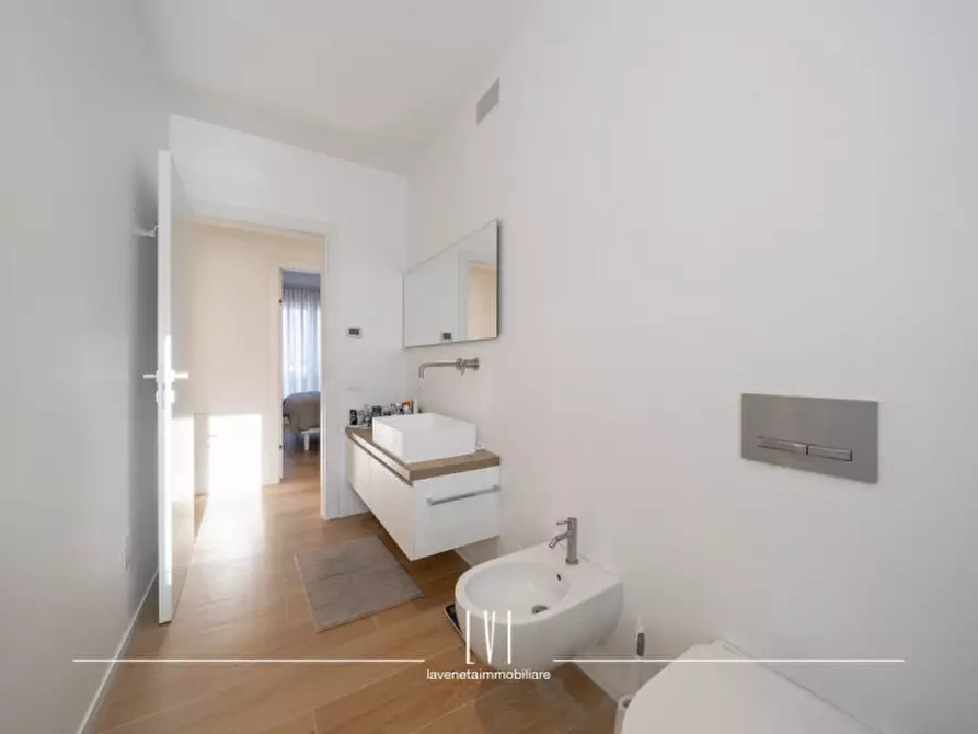 Immagine 16 di Appartamento in vendita  in Via dell'Angelo a Jesolo