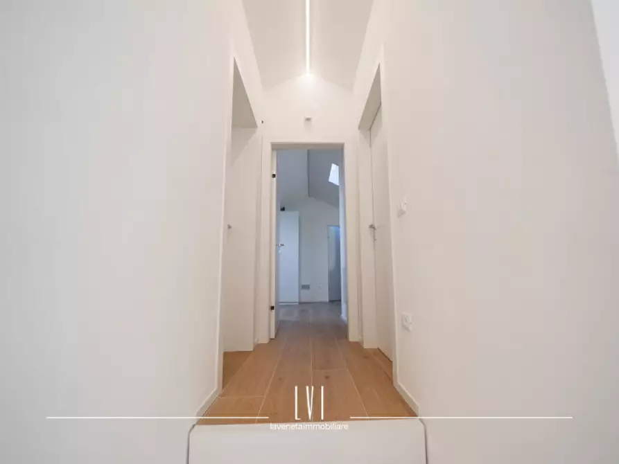 Immagine 26 di Appartamento in vendita  in Via dell'Angelo a Jesolo
