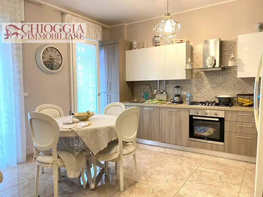 Immagine 2 di Appartamento in vendita  in Via Madonna Marina a Chioggia