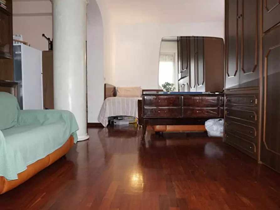 Immagine 1 di Appartamento in vendita  in Via Eugenio Ravà, 18 a Parma