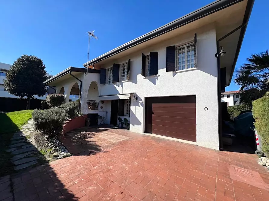 Immagine 2 di Casa indipendente in vendita  a Stra