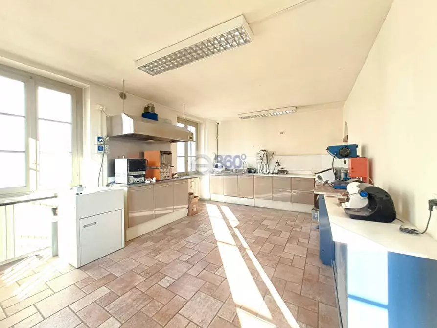 Immagine 11 di Ufficio in affitto  in Piazza Europa a Passirano