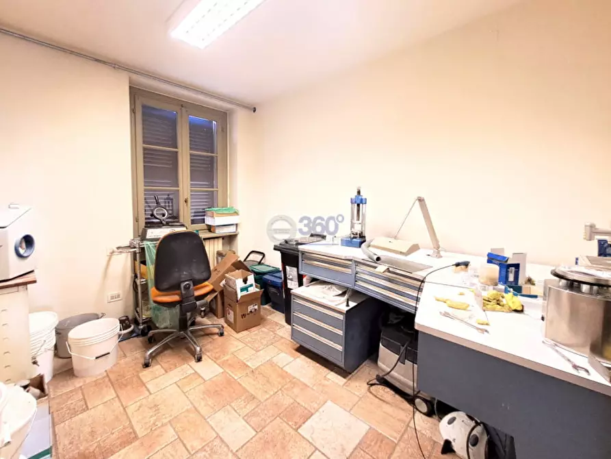 Immagine 13 di Ufficio in affitto  in Piazza Europa a Passirano