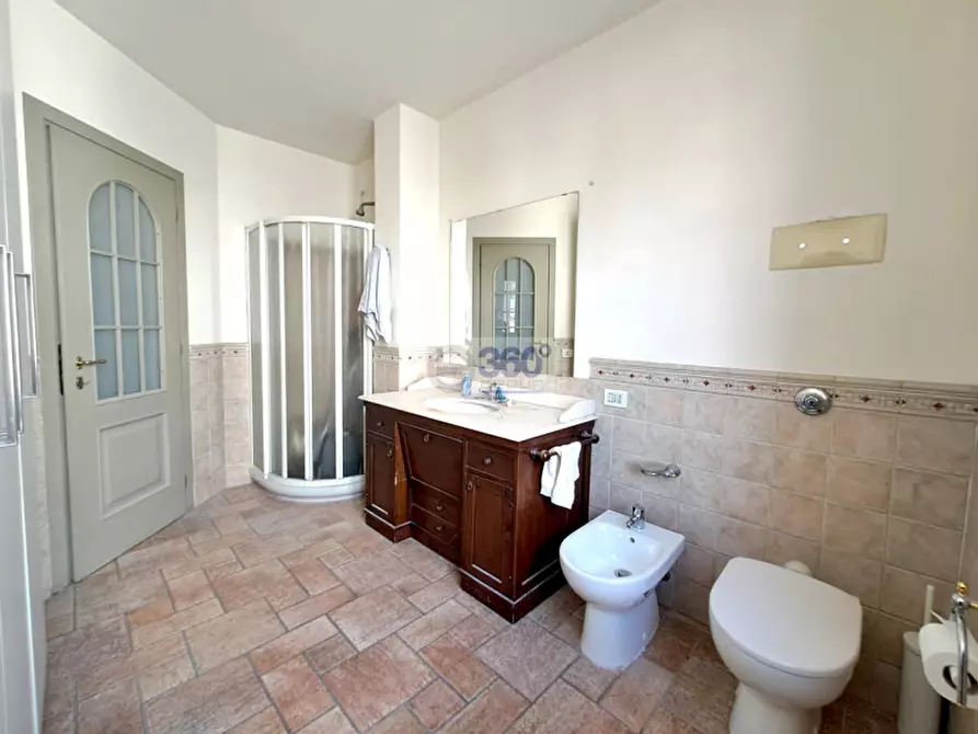 Immagine 13 di Ufficio in affitto  in Piazza Europa a Passirano