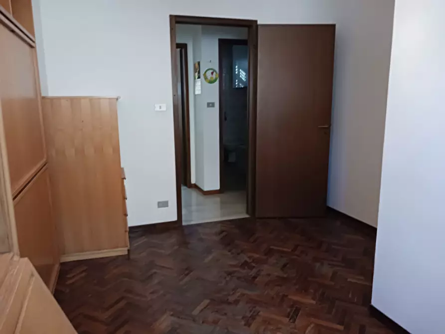 Immagine 48 di Appartamento in vendita  in Via Marzabotto a Bologna