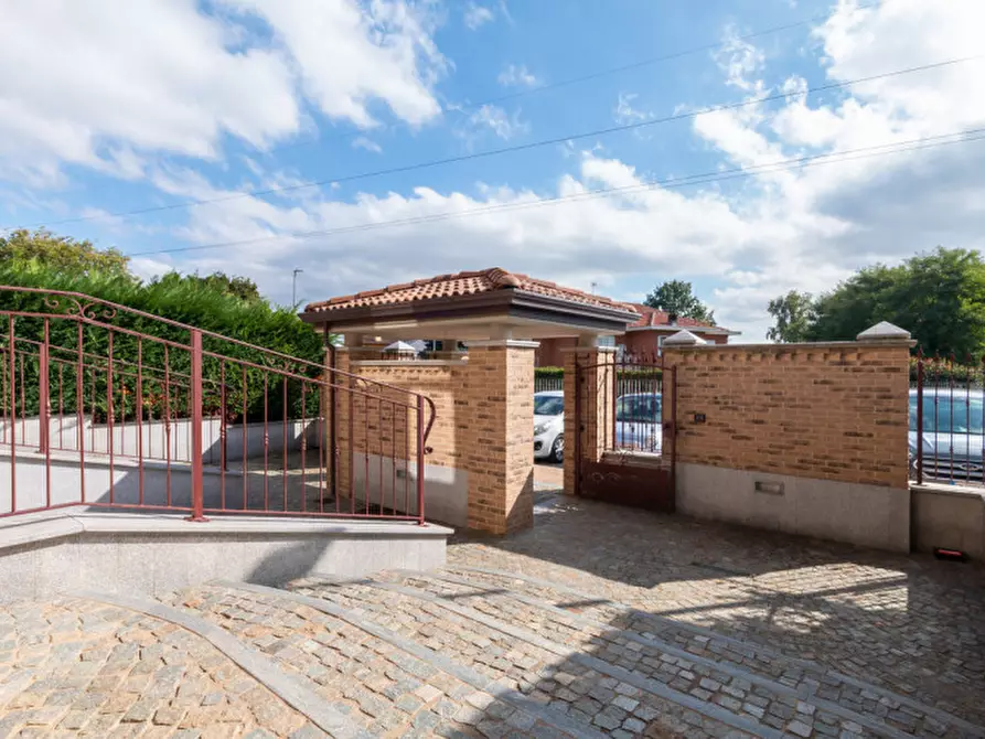 Immagine 3 di Appartamento in vendita  in VIA ISONZO 27 a Leini