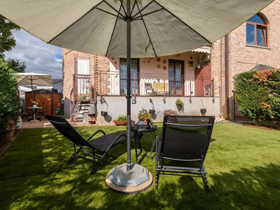 Immagine 11 di Appartamento in vendita  in VIA ISONZO 27 a Leini