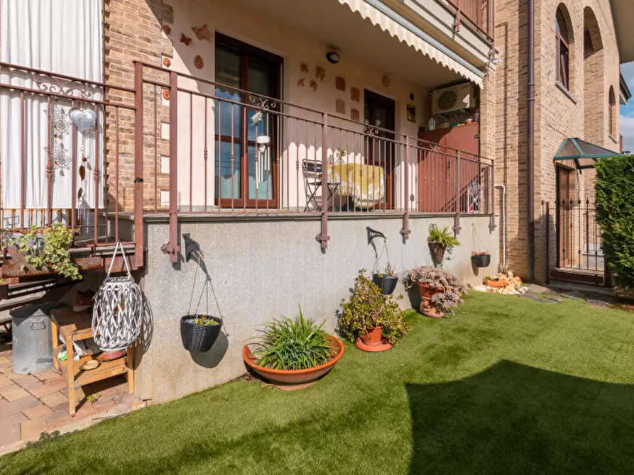 Immagine 13 di Appartamento in vendita  in VIA ISONZO 27 a Leini