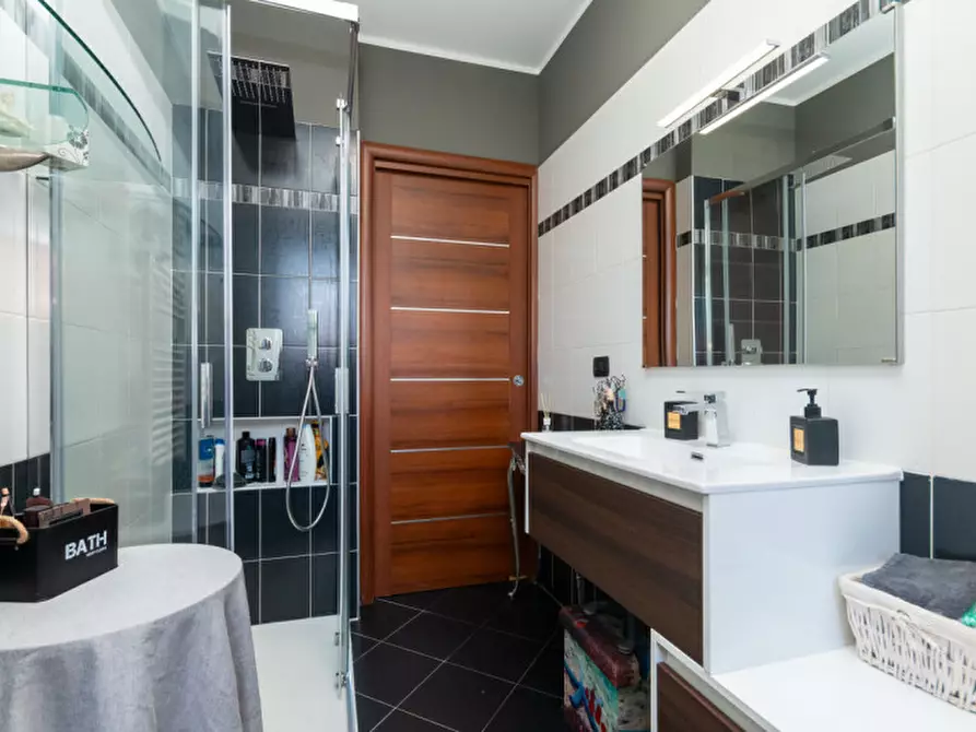 Immagine 30 di Appartamento in vendita  in VIA ISONZO 27 a Leini