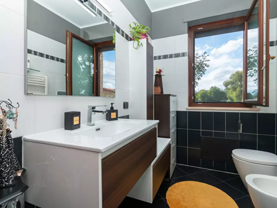 Immagine 41 di Appartamento in vendita  in VIA ISONZO 27 a Leini