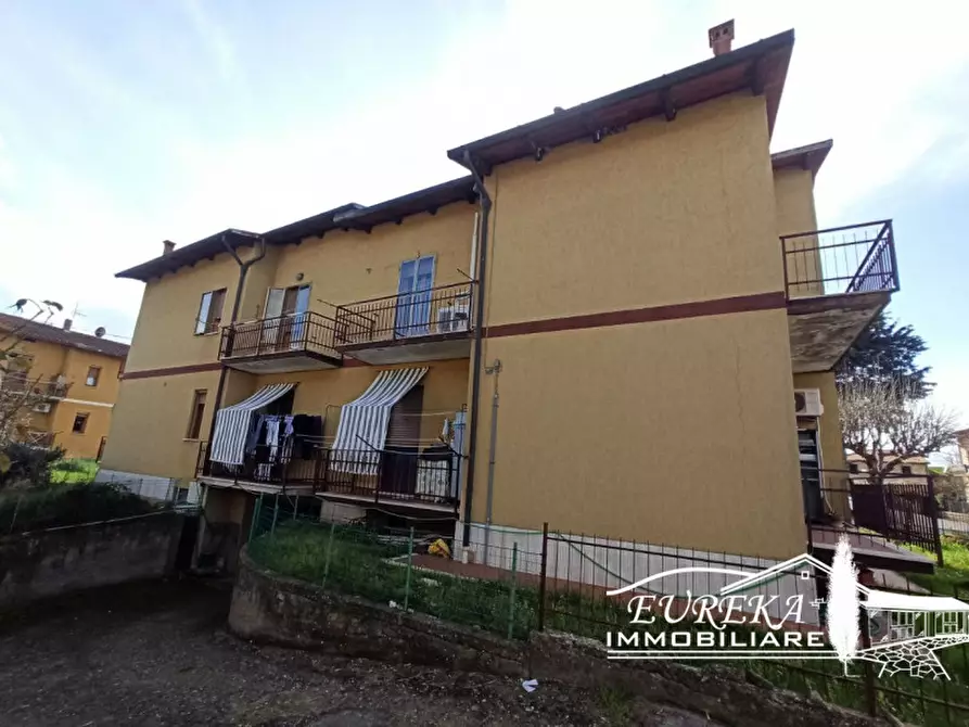 Immagine 2 di Appartamento in vendita  in via roma 152 a Castiglione Del Lago