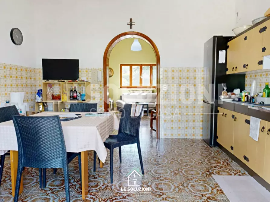 Immagine 21 di Villa in vendita  in viale delle pentimelle 14/A a Putignano