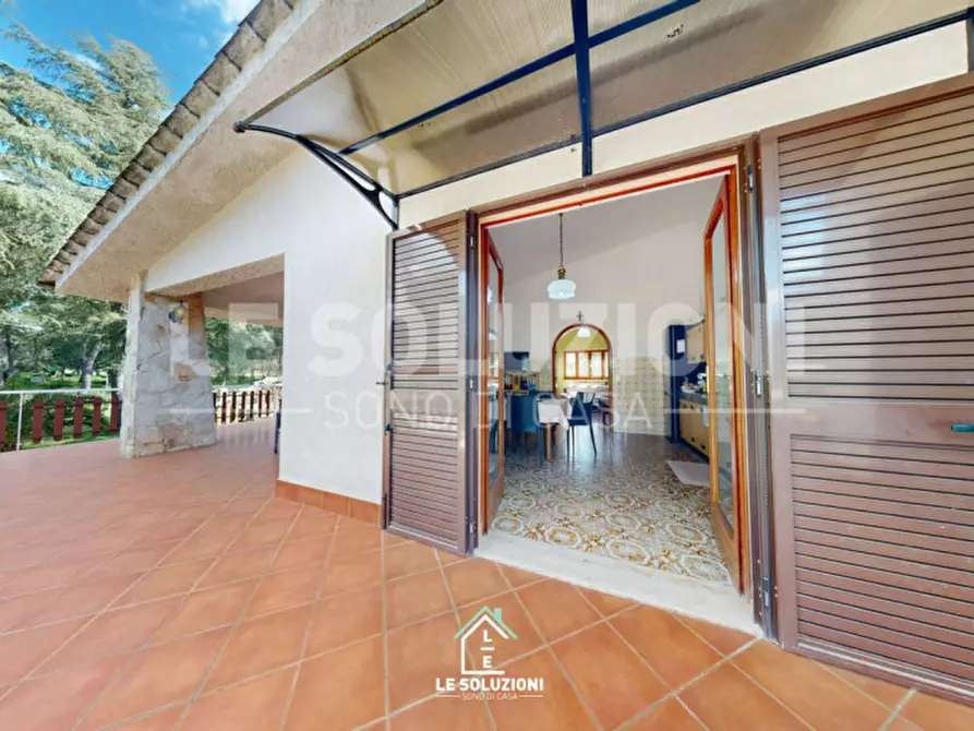 Immagine 22 di Villa in vendita  in viale delle pentimelle 14/A a Putignano