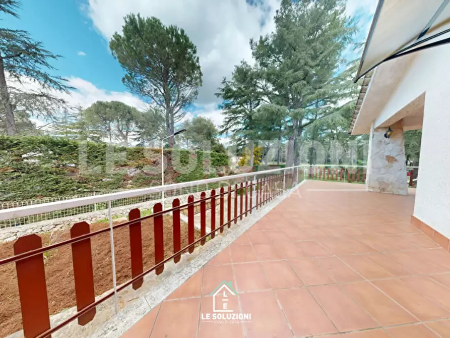 Immagine 26 di Villa in vendita  in viale delle pentimelle 14/A a Putignano