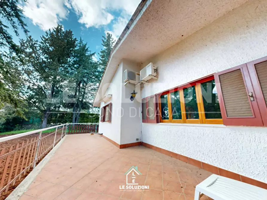 Immagine 29 di Villa in vendita  in viale delle pentimelle 14/A a Putignano