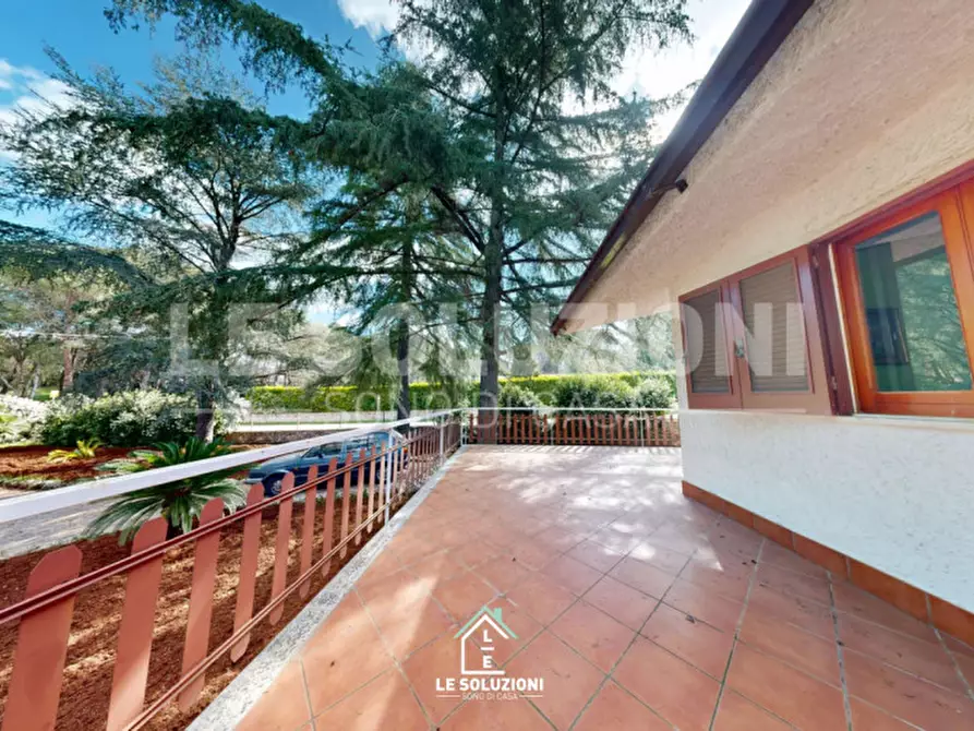 Immagine 30 di Villa in vendita  in viale delle pentimelle 14/A a Putignano