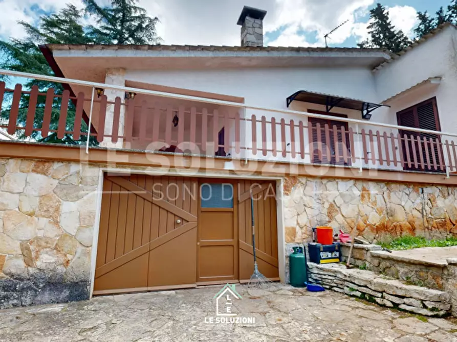 Immagine 33 di Villa in vendita  in viale delle pentimelle 14/A a Putignano