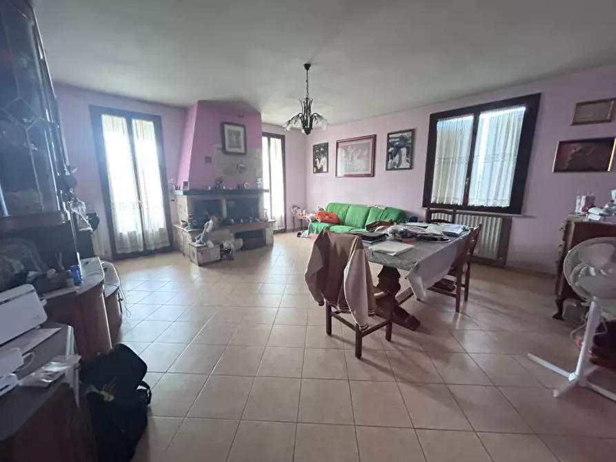 Immagine 3 di Appartamento in vendita  in Via De Rossi a Boretto